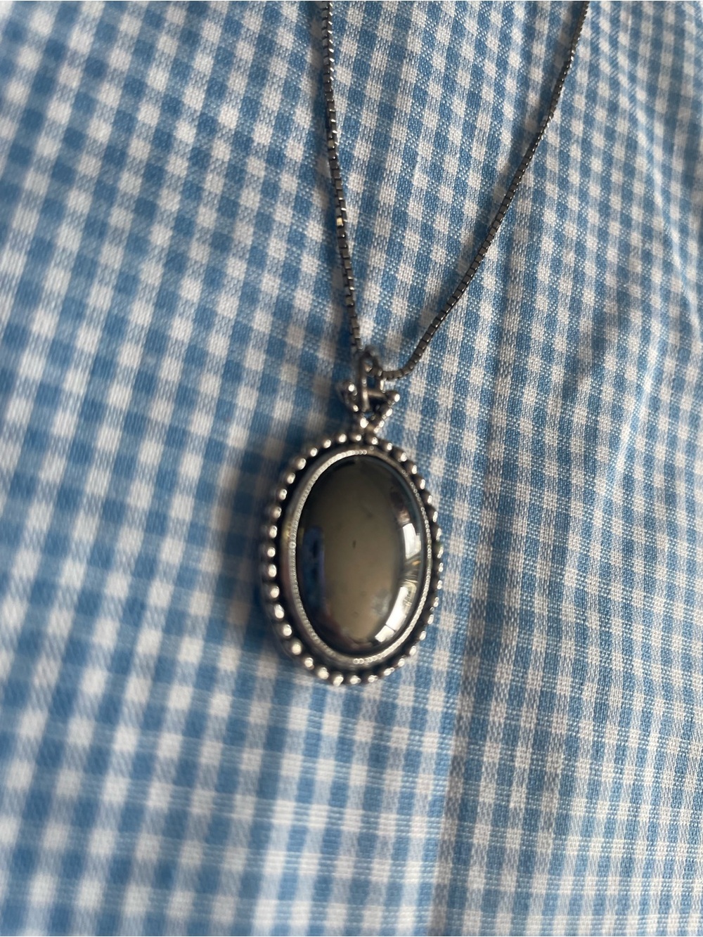 925 stamped Sterling silver Italian box chain with Oval Pendant - Sarah Coventry